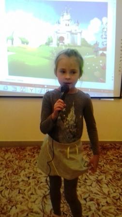 Конкурс песен в детском клубе Изумрудный город на Изумрудных холмах в Красногорске